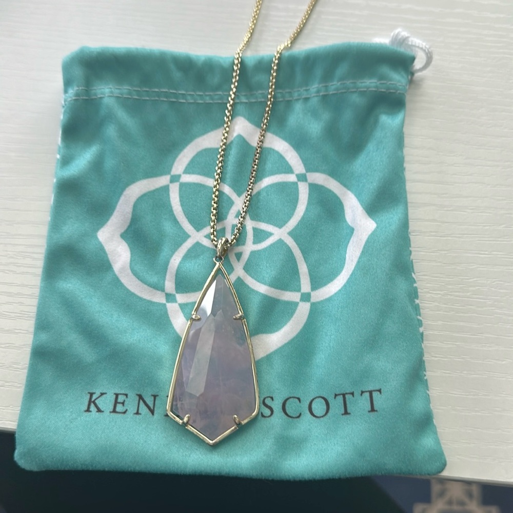 Kendra Scott Rose Quart Pendant